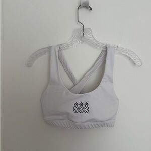 Tres Pinas Criss Cross White Sports Bra